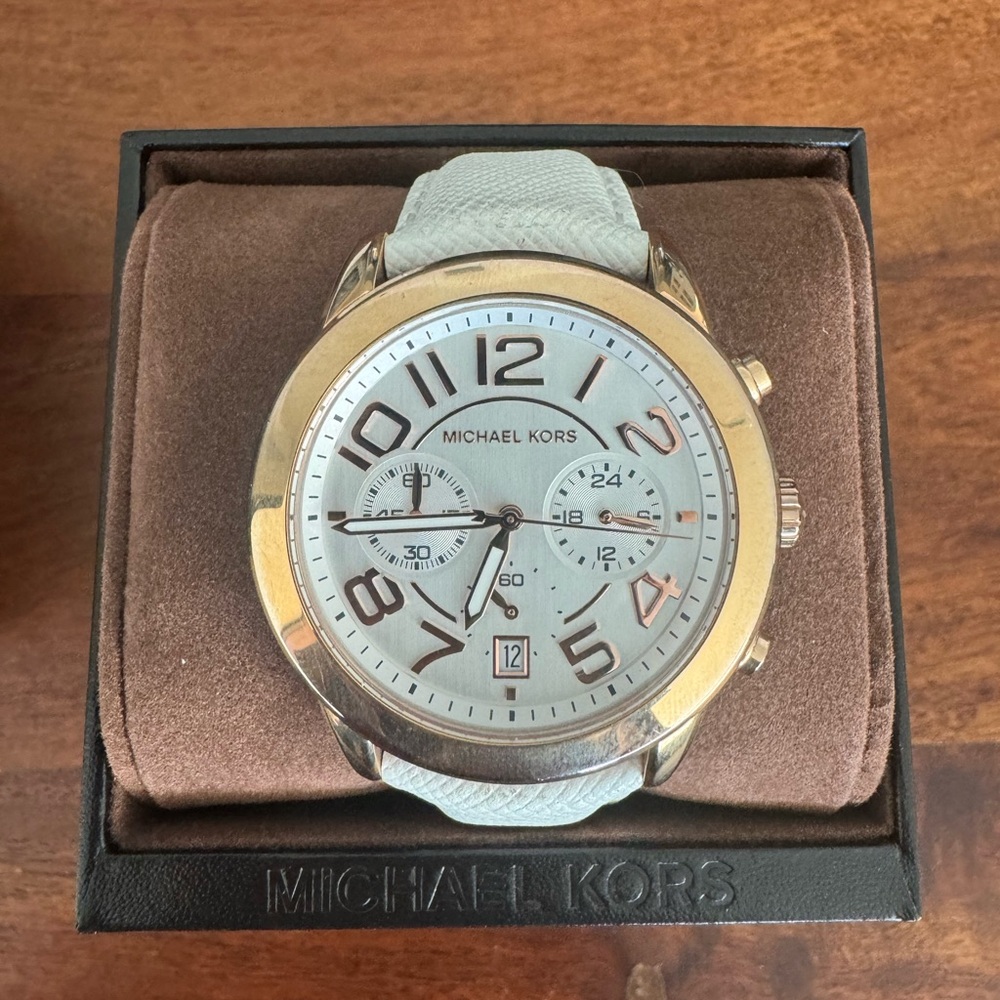 Michael Kors Mercer Cronograph White leather watch. Gently used. In Original Box